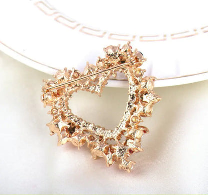 Fashionable Christmas Heart Flower Brooch With Rhinestones