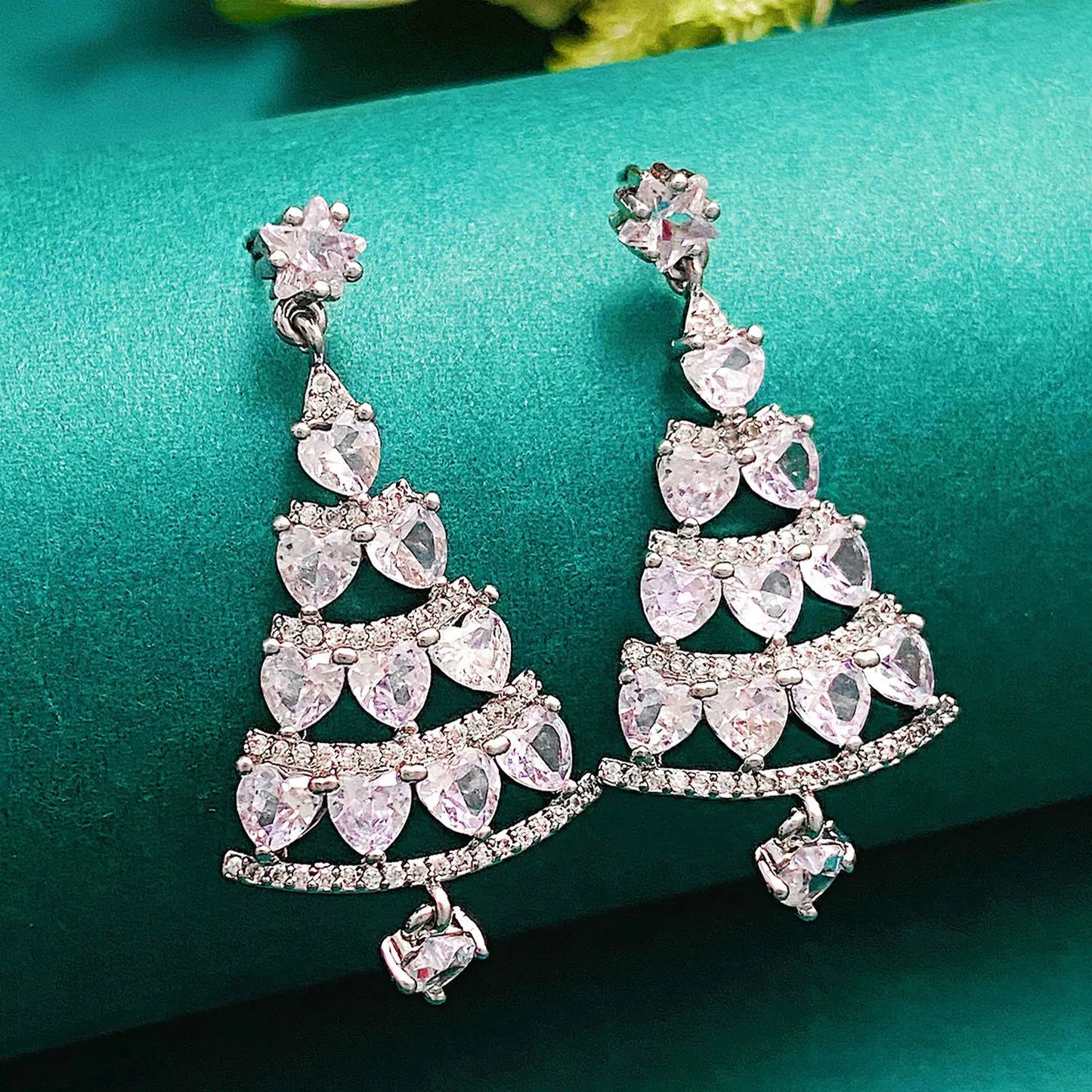 Christmas Tree Earrings For Women - Chic & Versatile